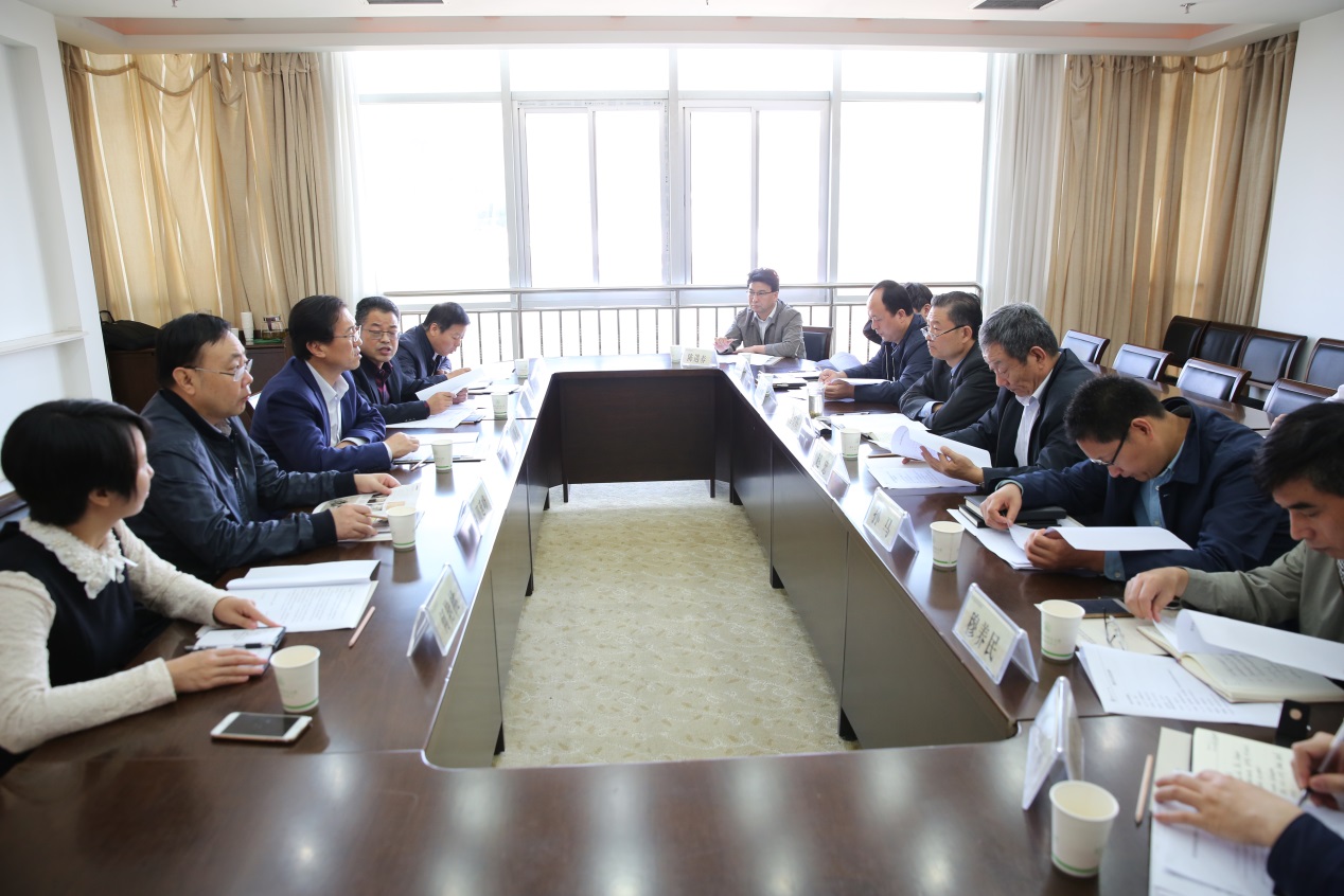 司晓宏一行与李兴旺会谈